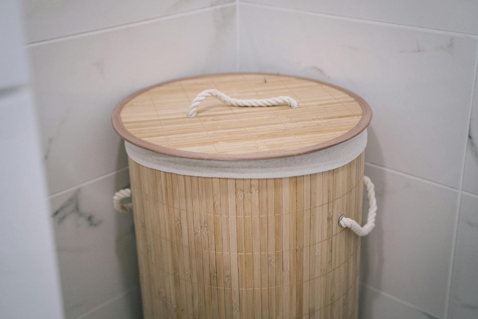 Wicker Laundry Hamper with Lid — cozy home