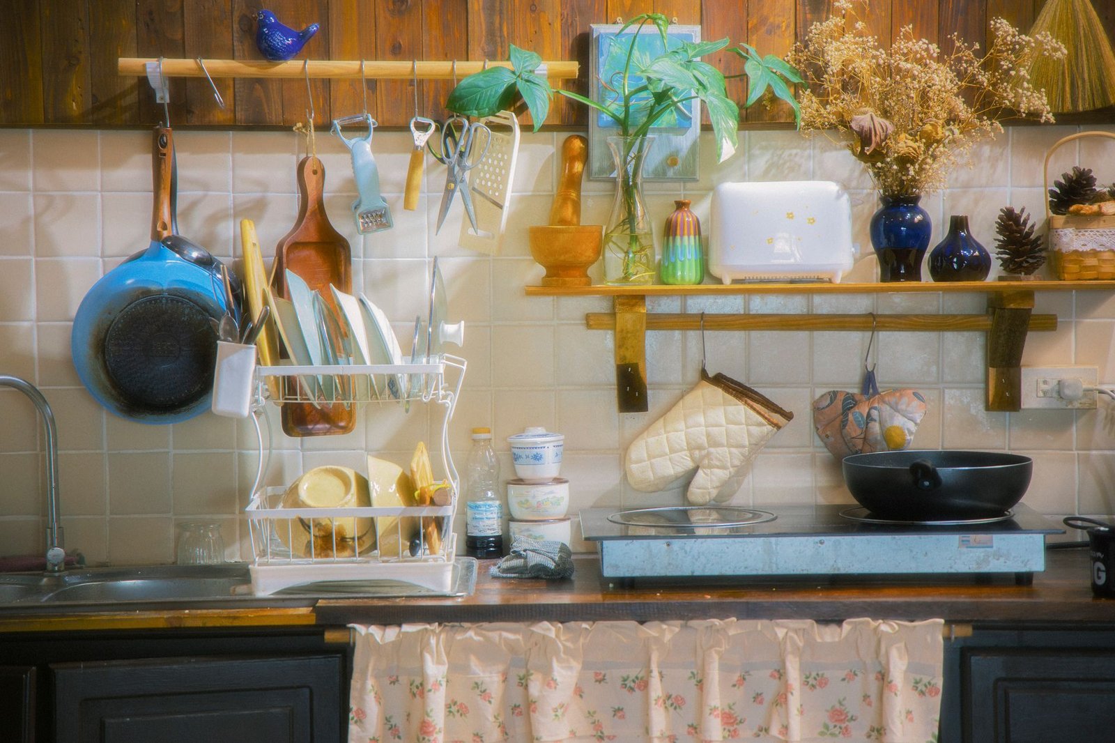 Pan Rack Organiser — cozy home