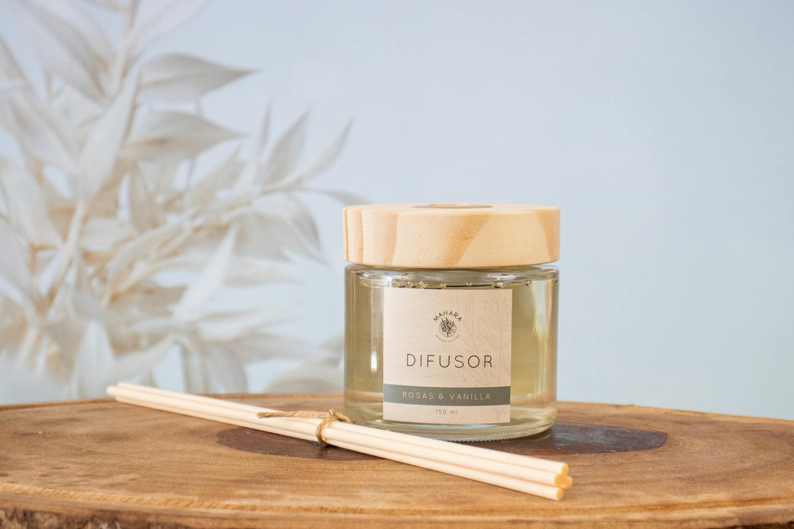 Reed Diffuser with 8 Sticks — cozy home