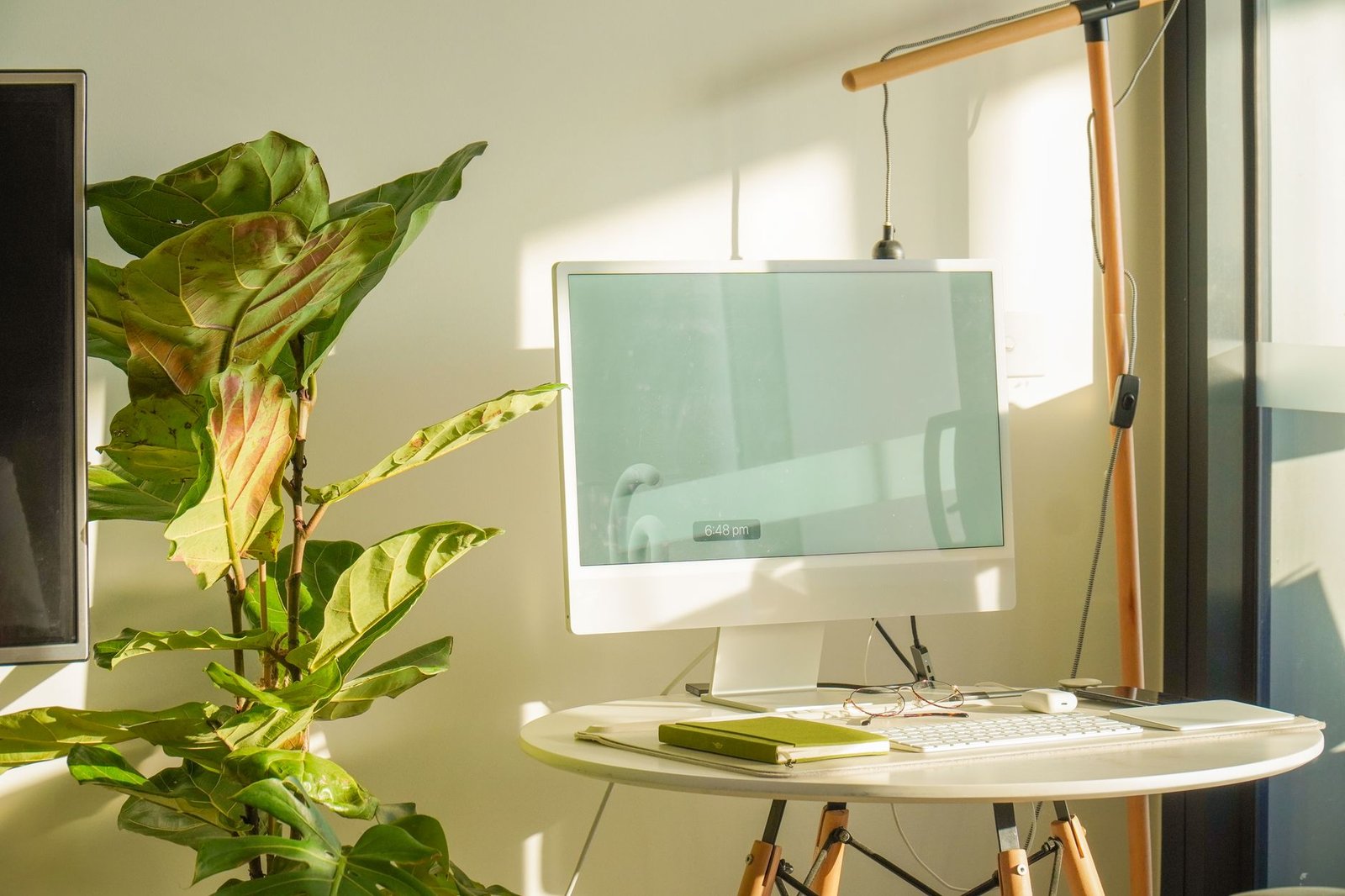 Faux Plant Fiddle Leaf Fig home office — cozy home