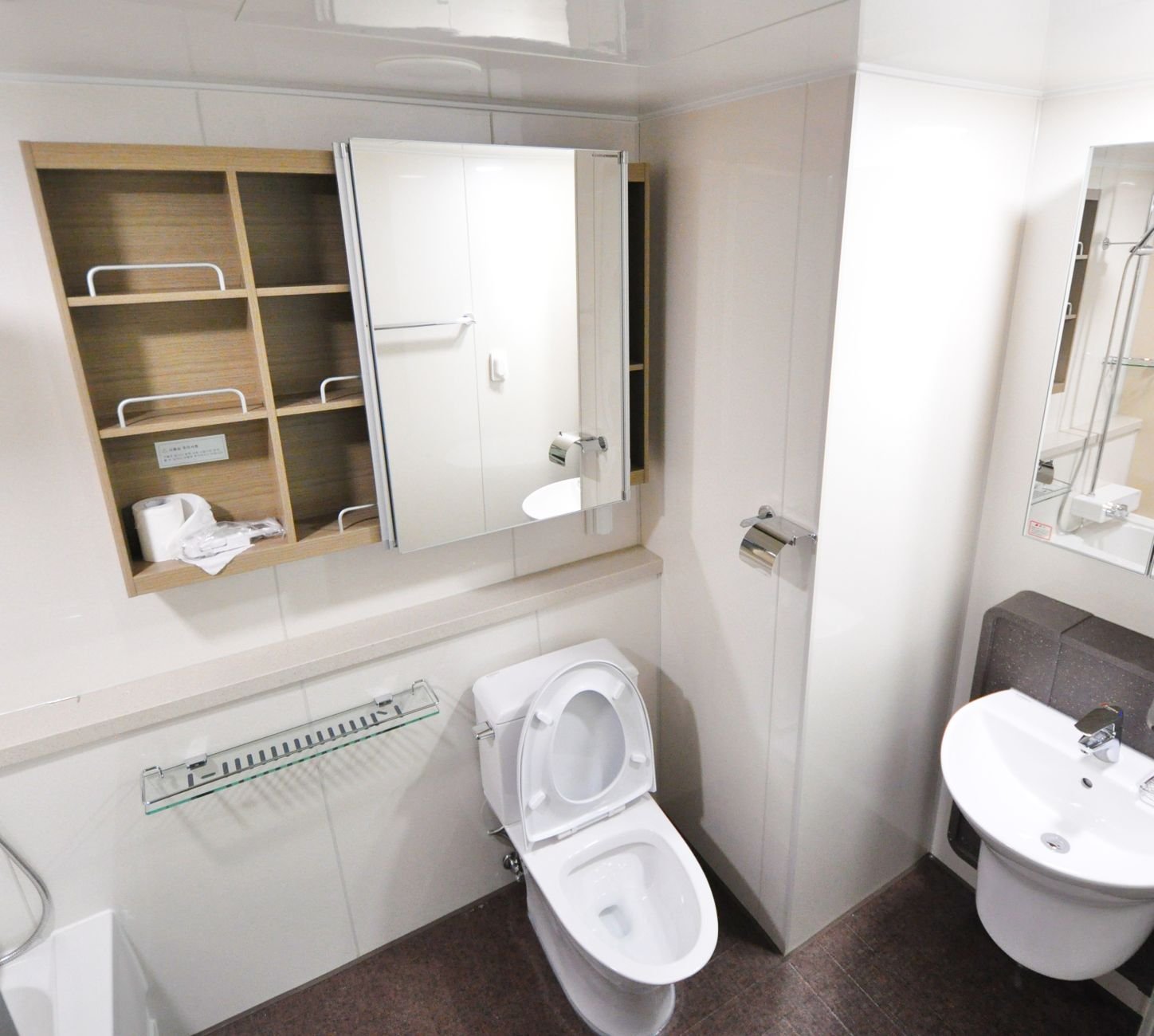 Over toilet shelf bathroom storage