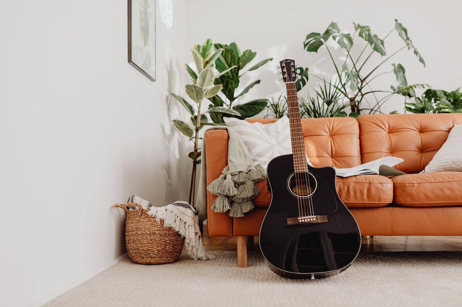 Faux Plant Fiddle Leaf Fig living room — cozy home