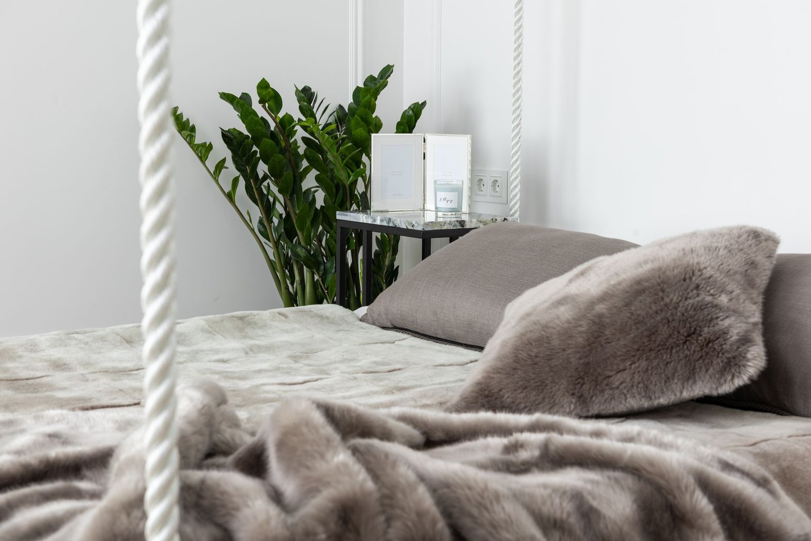 Chunky Knit Throw Blanket bedroom — cozy home