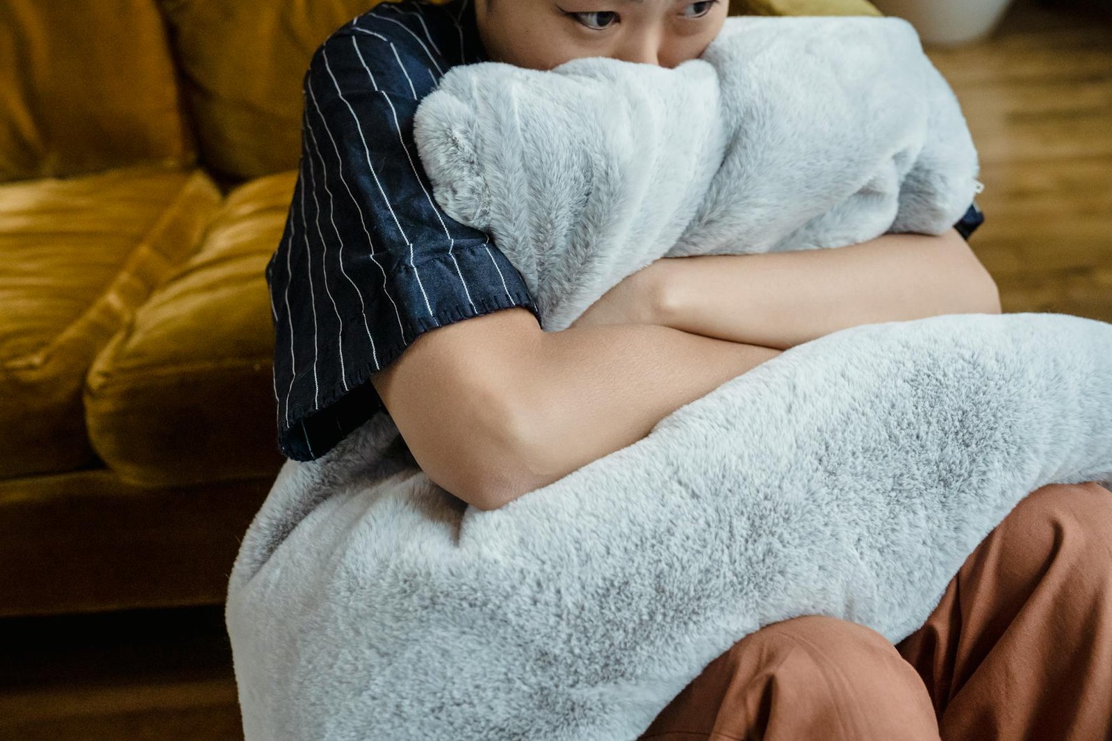 Faux Fur Throw Blanket gift — cozy home