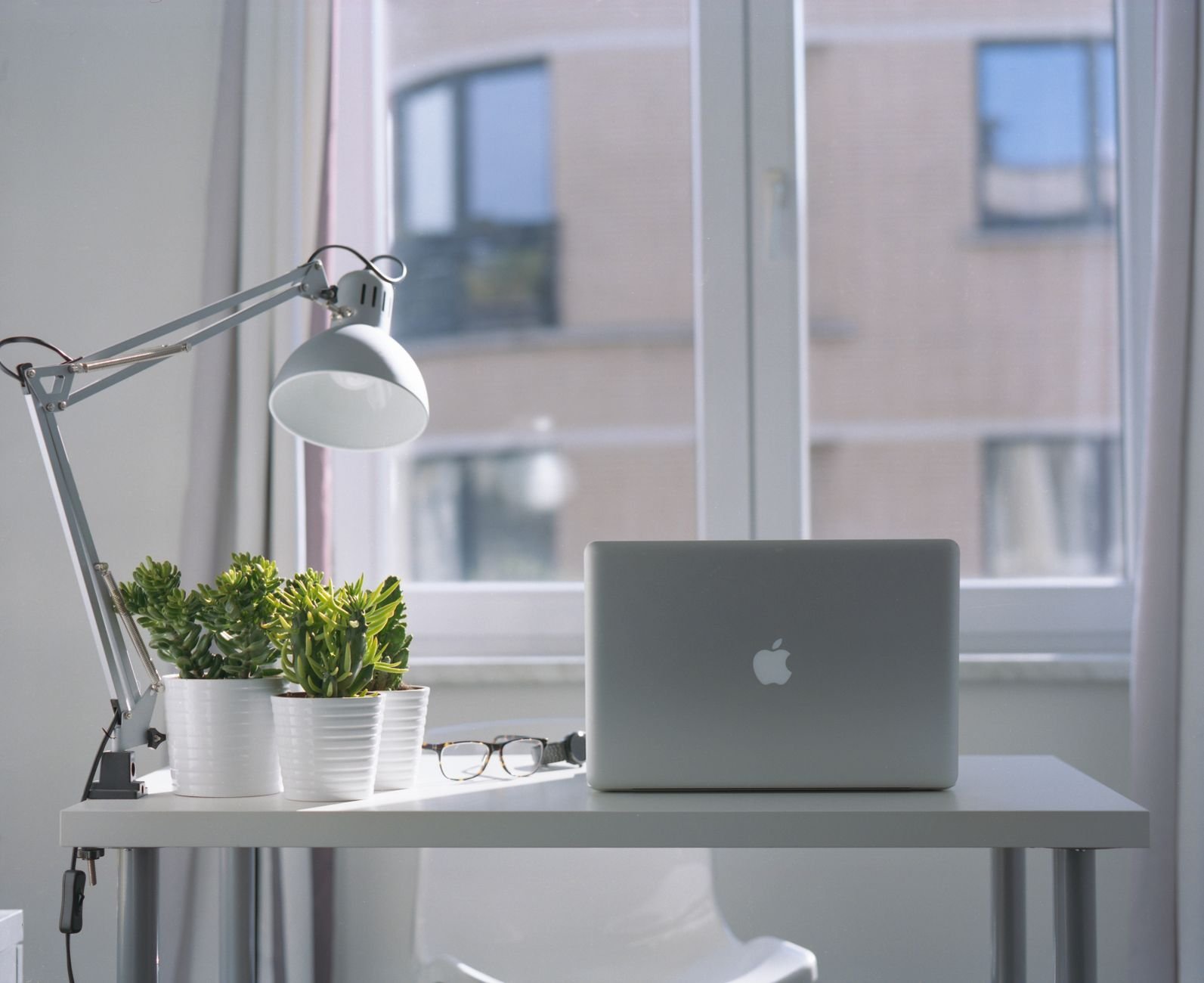 Natural Daylight Lamp home office — cozy home