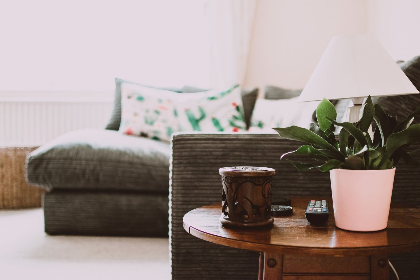 Side Table Small living room — cozy home