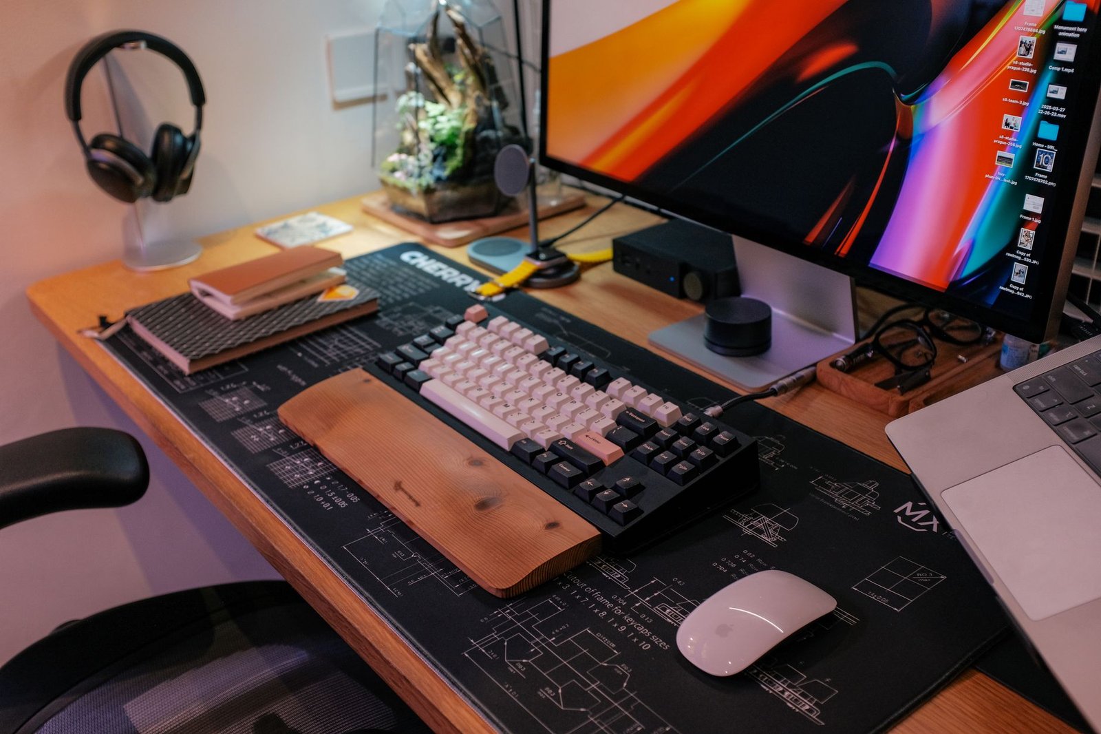 Anti Fatigue Standing Mat home office — cozy home